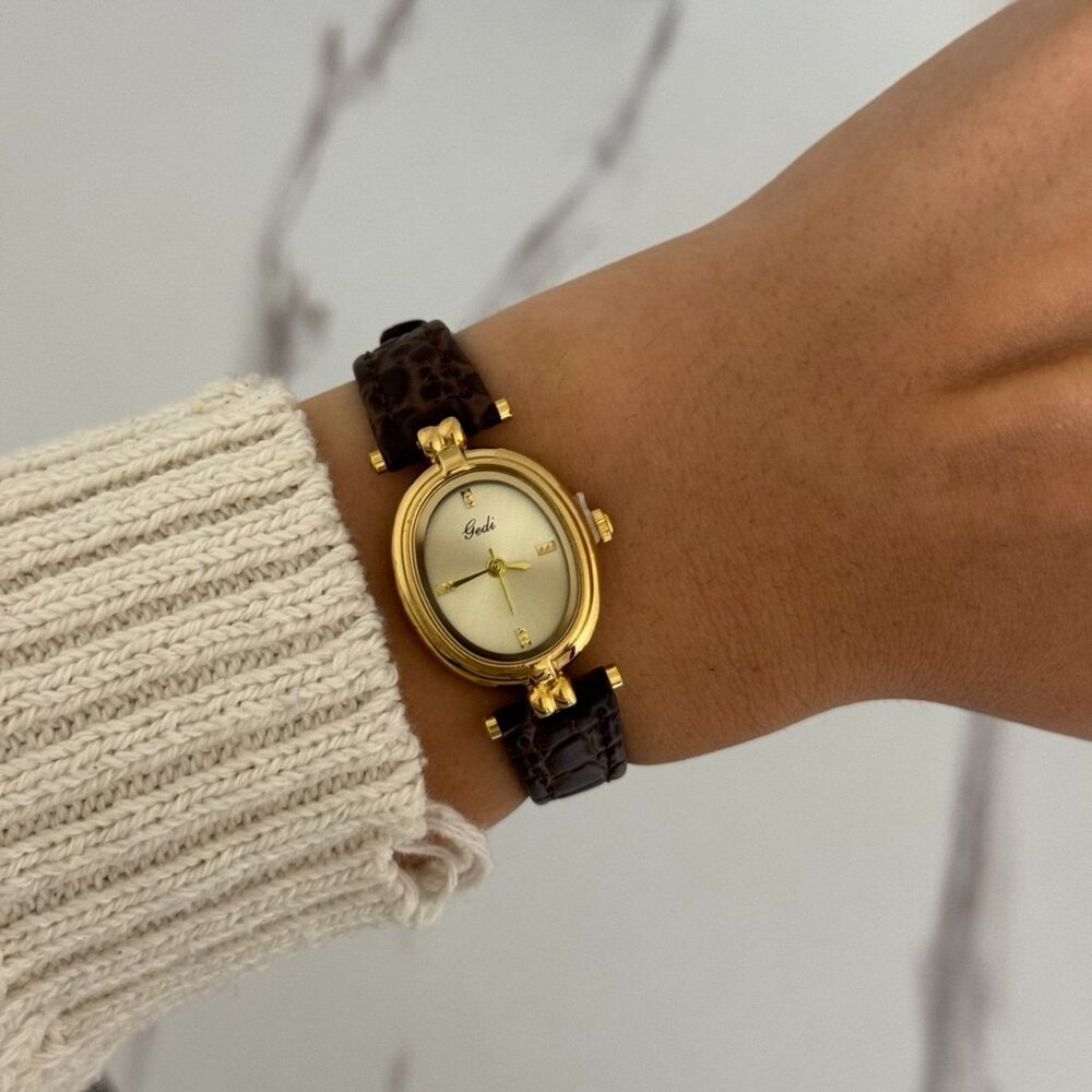 Sku 0440‎ vintage vibe gold mini watch with brown leather strap + in a gift box